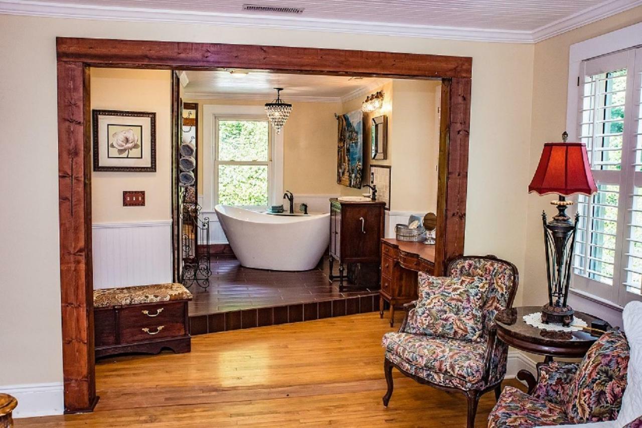 ホテルChimney Rock Manor エクステリア 写真